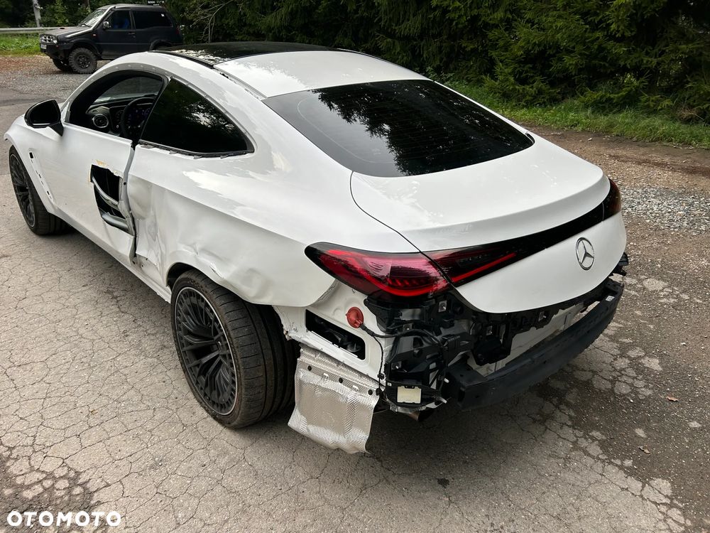 Mercedes-Benz CLE Mercedes-AMG 53 4MATIC+ AMG SPEEDSHIFT TCT 9G - 4