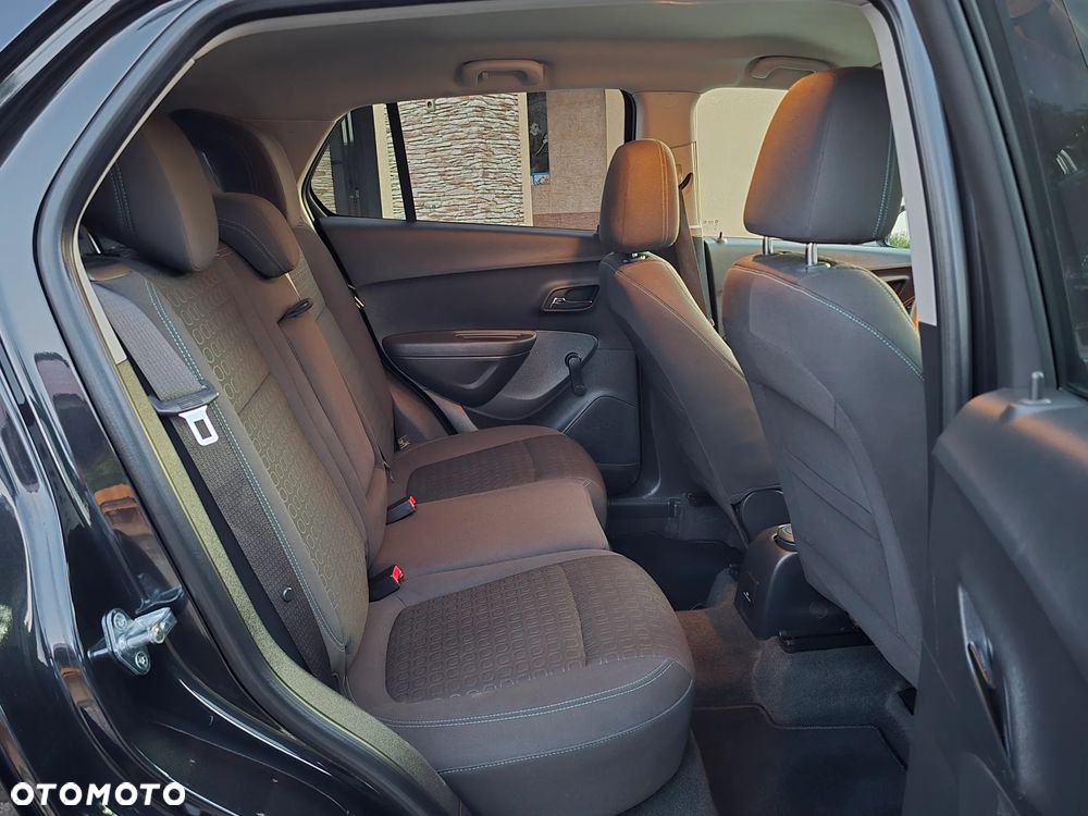 Chevrolet Trax 1.4T AWD LS - 23