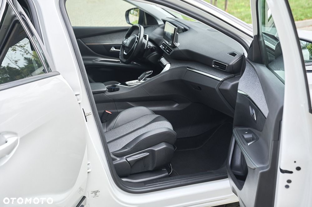 Peugeot 3008 1.5 BlueHDi Allure S&S EAT8 - 20