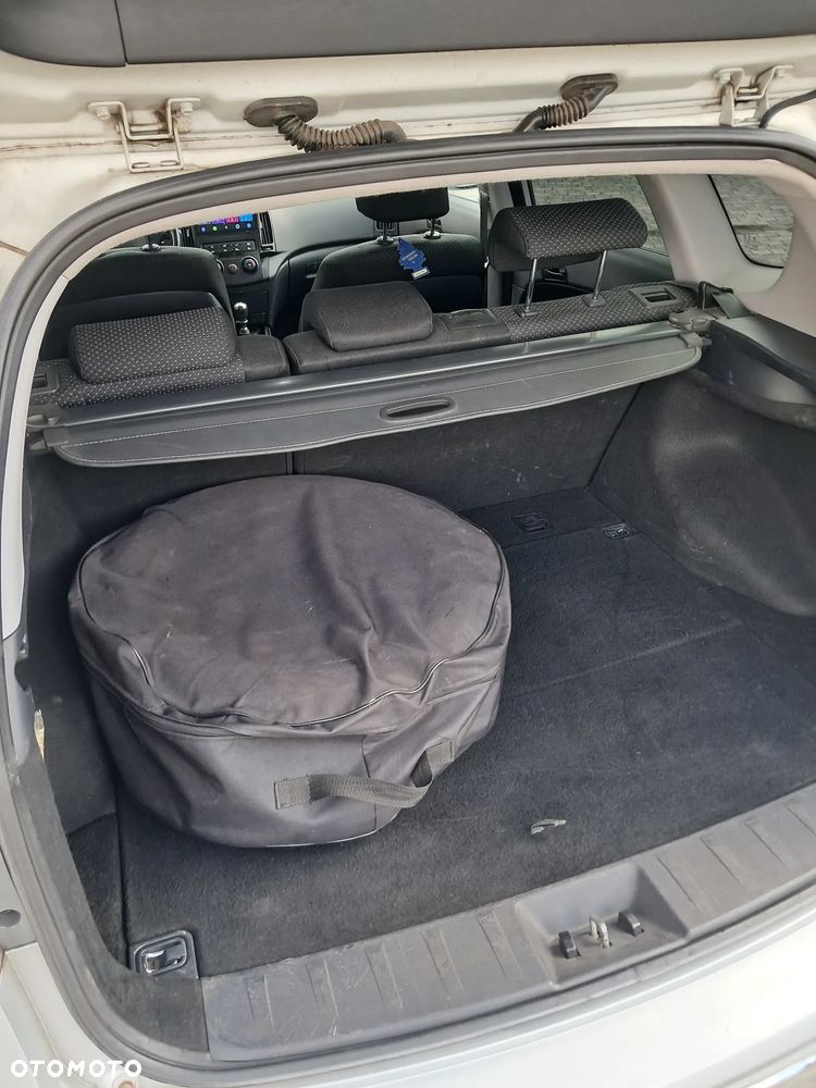 Hyundai i30 1.4 Base + - 18