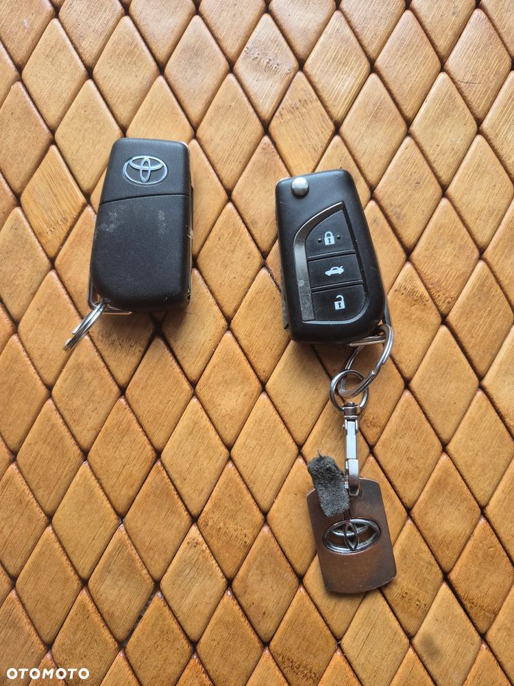 Toyota Auris 1.6 Premium - 18