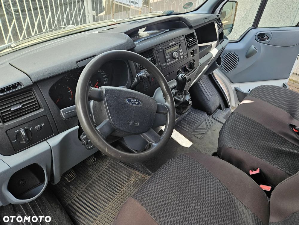 Ford Transit - 10