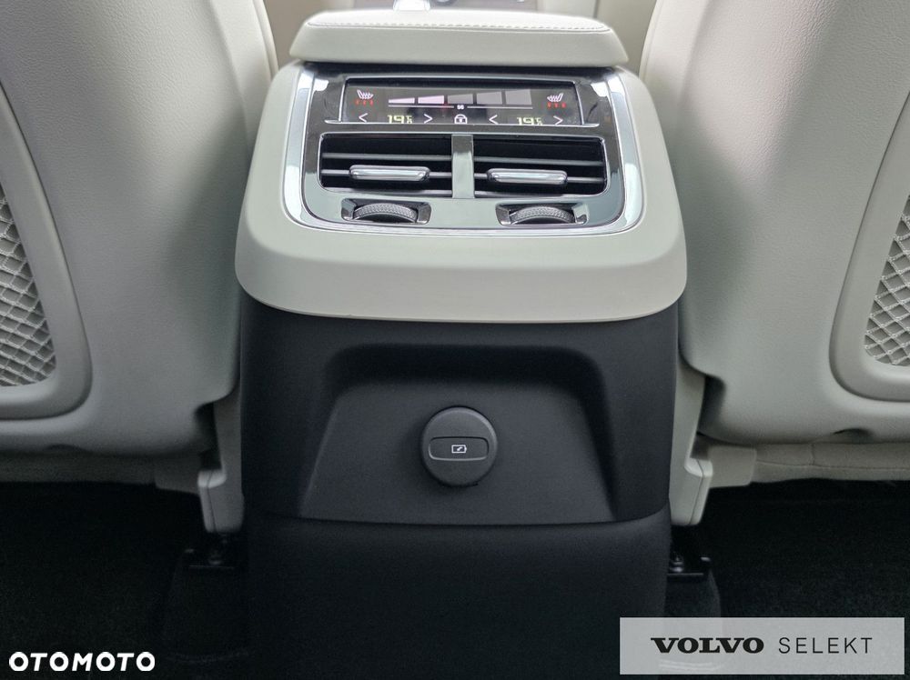 Volvo XC 90 - 40