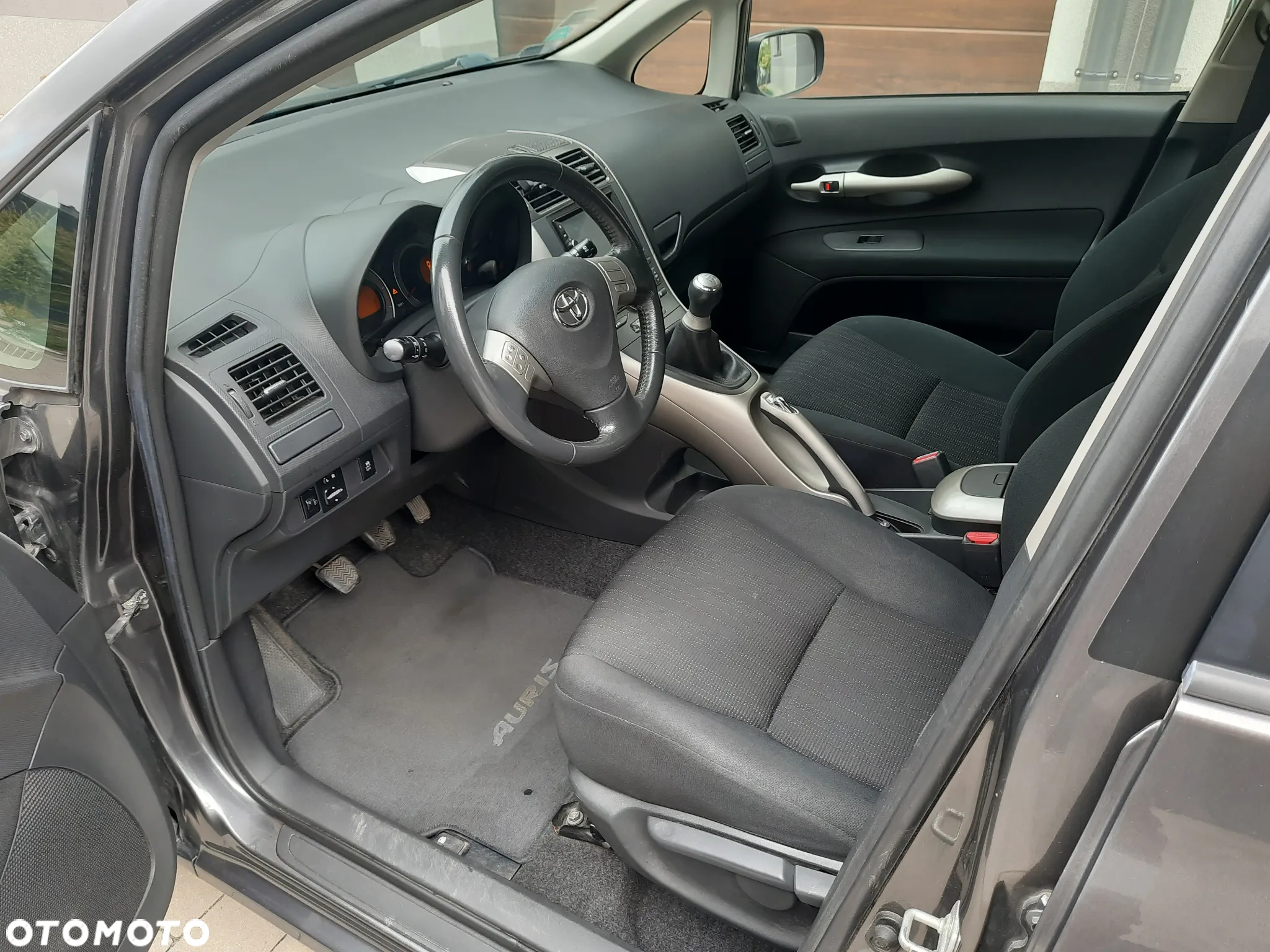 Toyota Auris - 12