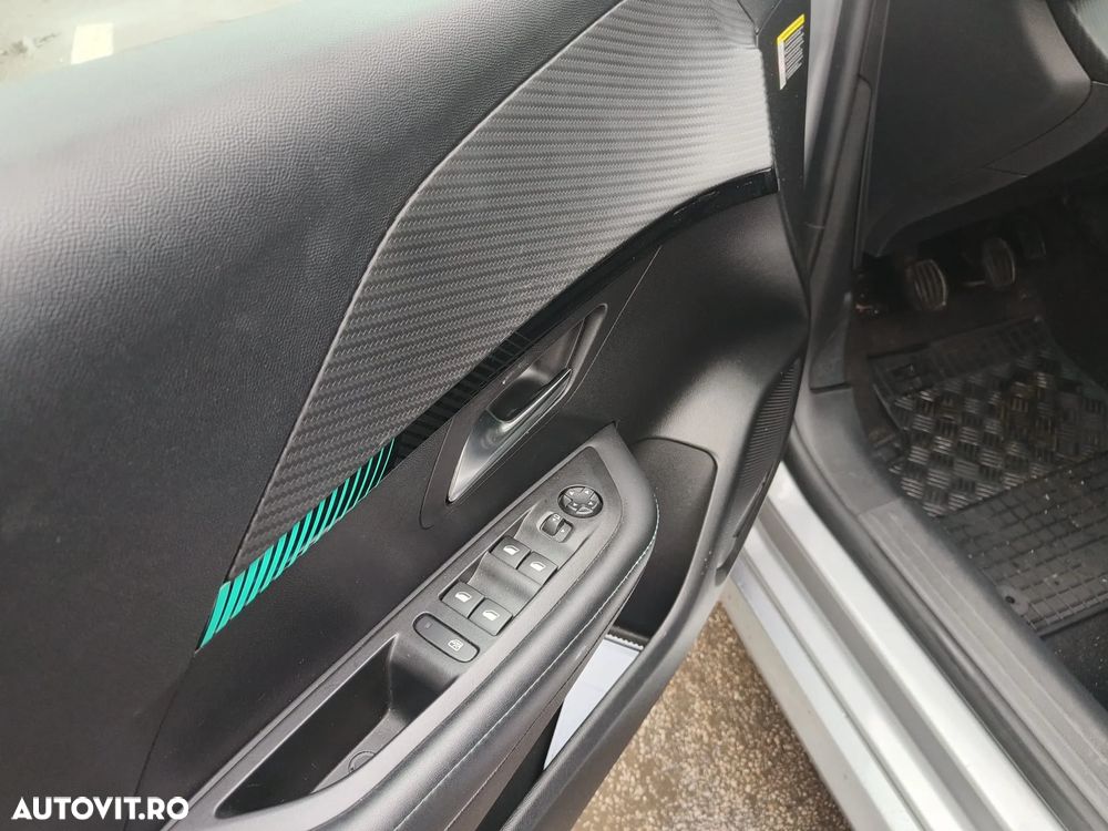 Peugeot 208 1.2 L PureTech STT Allure - 16