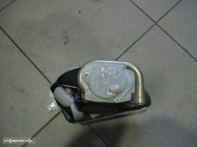 Pre-Tensor 7321002121 TOYOTA COROLLA 2002 FD - 2