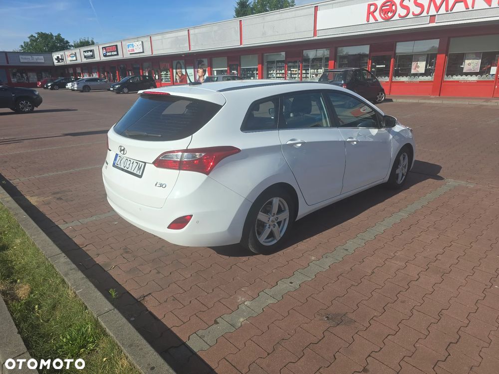 Hyundai i30 blue 1.6 CRDi YES Silver - 3