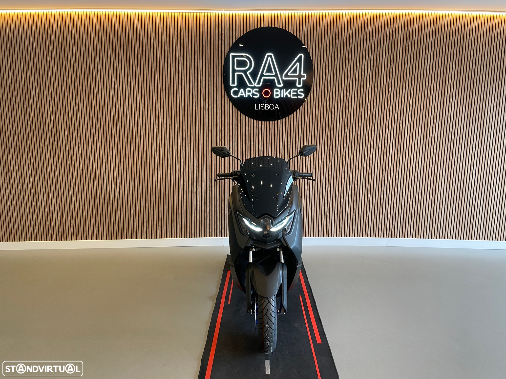 Yamaha NMAX - 7