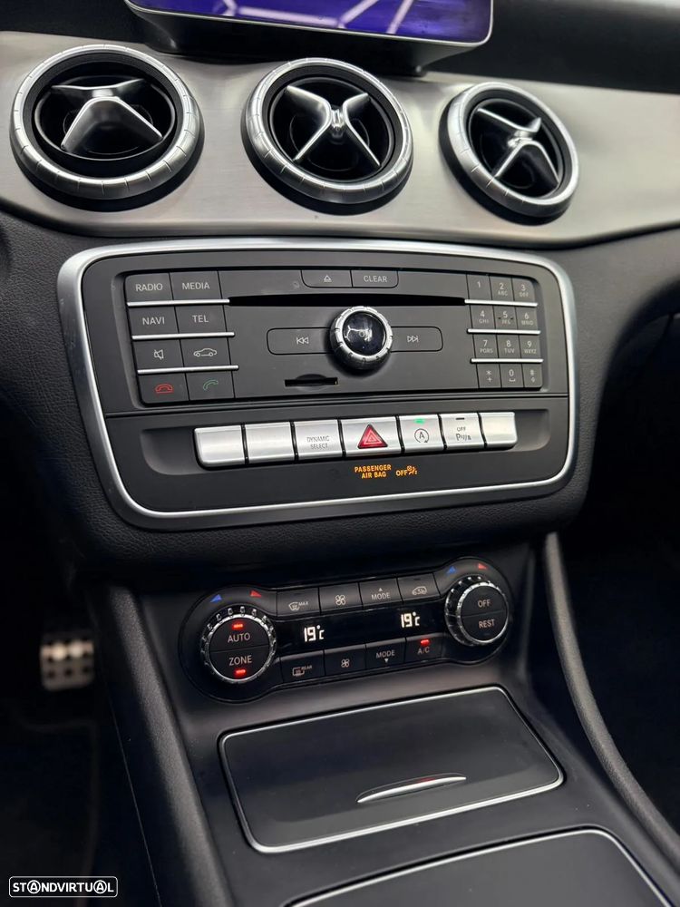 Mercedes-Benz CLA 220 Shooting Brake (CDI) d 4Matic 7G-DCT AMG Line - 17