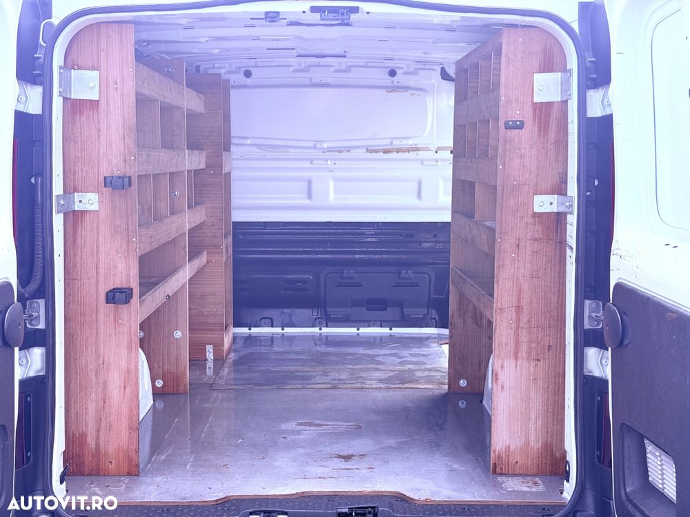 Renault Trafic 2.0 Blue dCi 130 Furgon Cabina Dubla L2H1 - 16