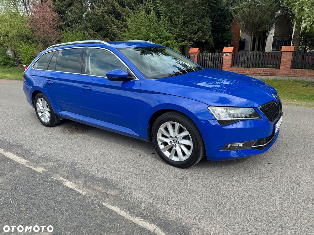 Skoda Superb 2.0 TDI Premium Edition - 4