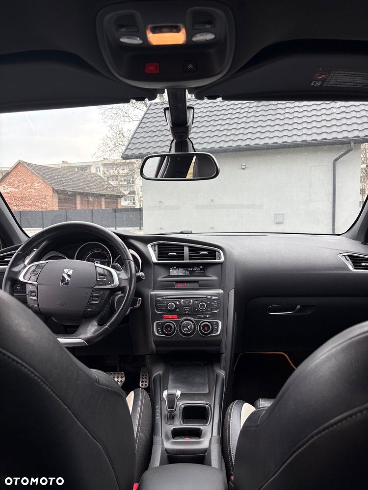 Citroën DS4 1.6 e-HDi SoChic MCP - 19