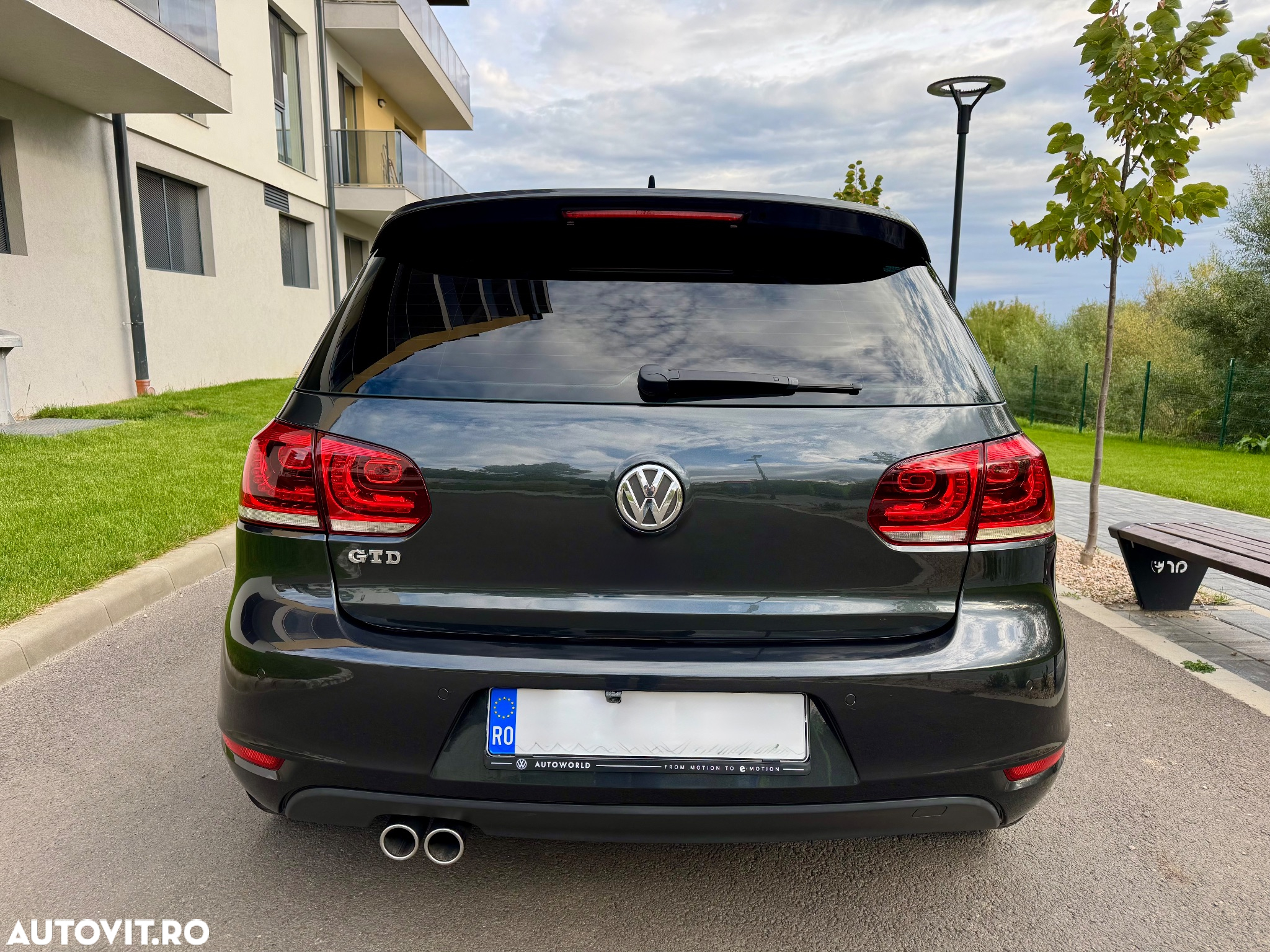 Volkswagen Golf 2.0 DPF GTD - 6
