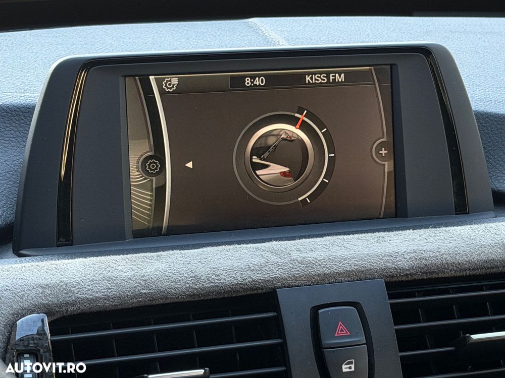 BMW Seria 3 320i Advantage - 39
