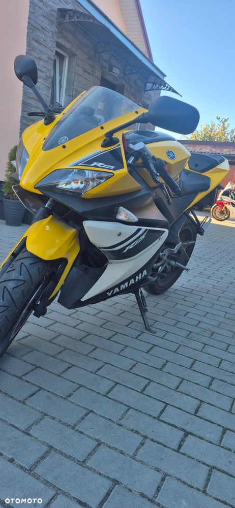 Yamaha YZF - 6