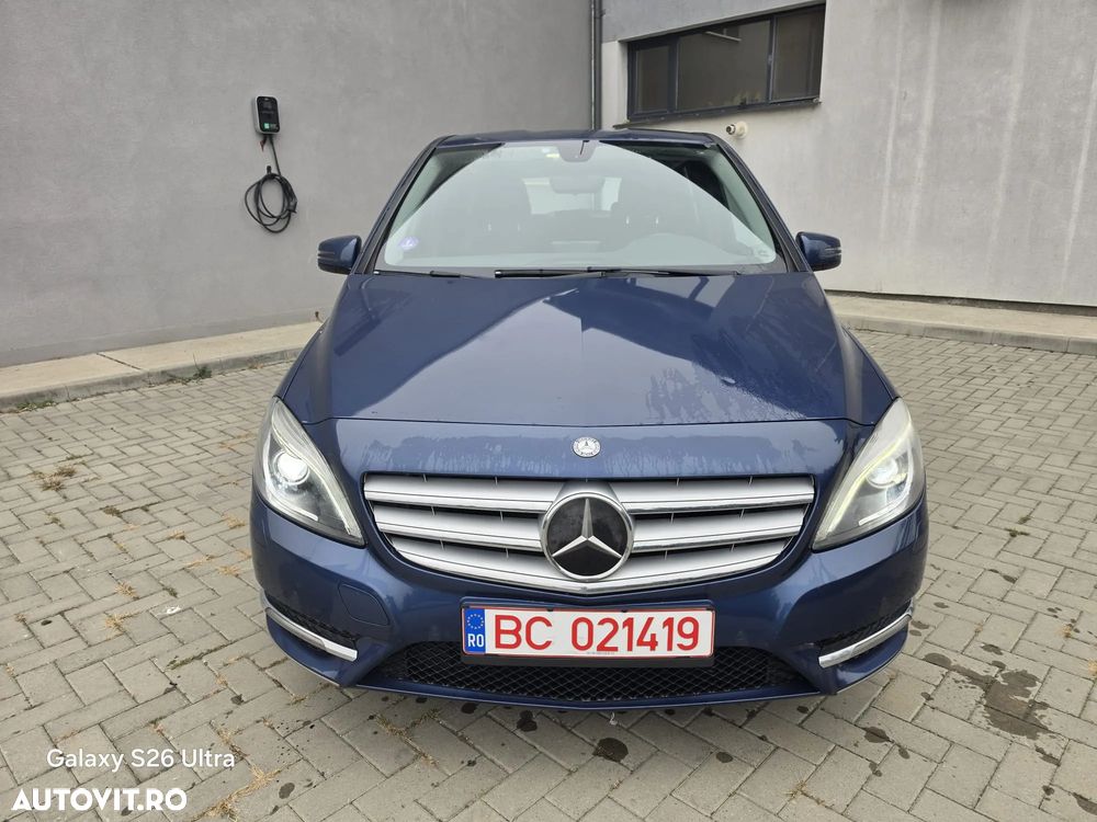 Mercedes-Benz B 180 2012 photo 5