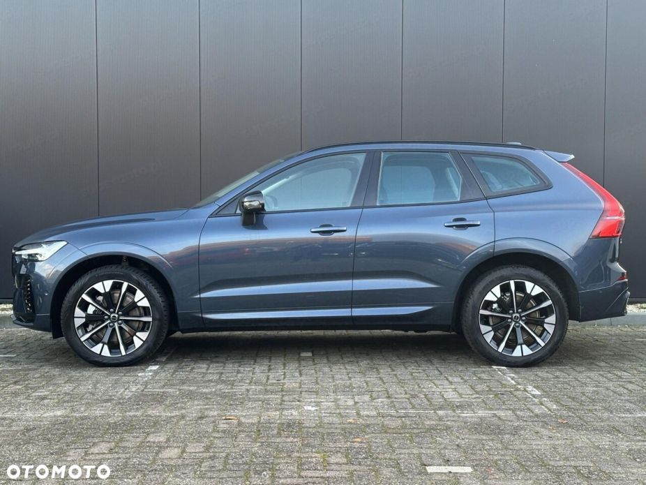 Volvo XC 60 B5 B AWD Ultra Dark - 3