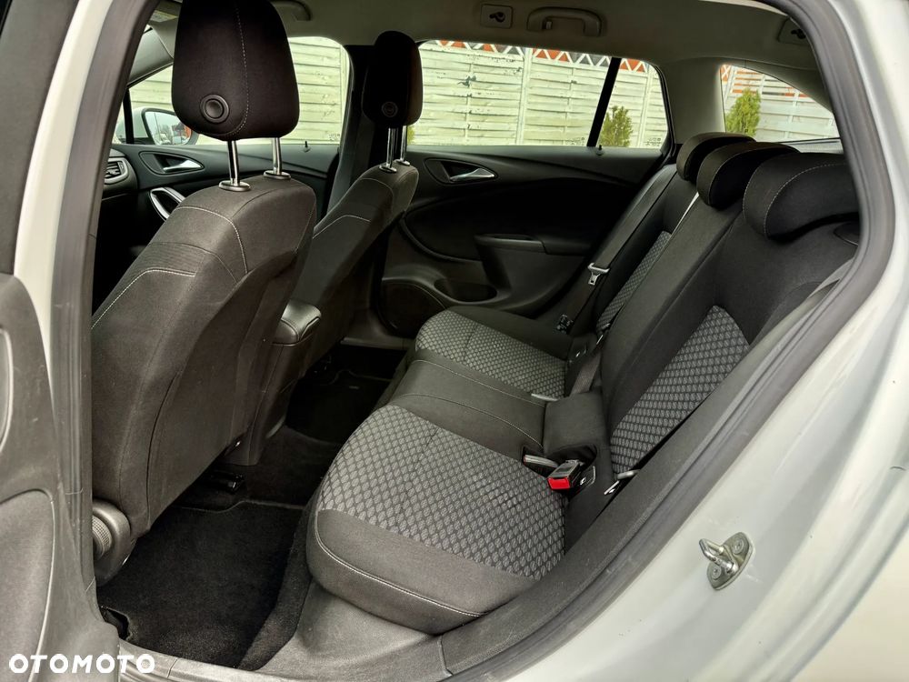 Opel Astra 1.6 D (CDTI DPF ecoFLEX) Start/Stop Excellence - 15