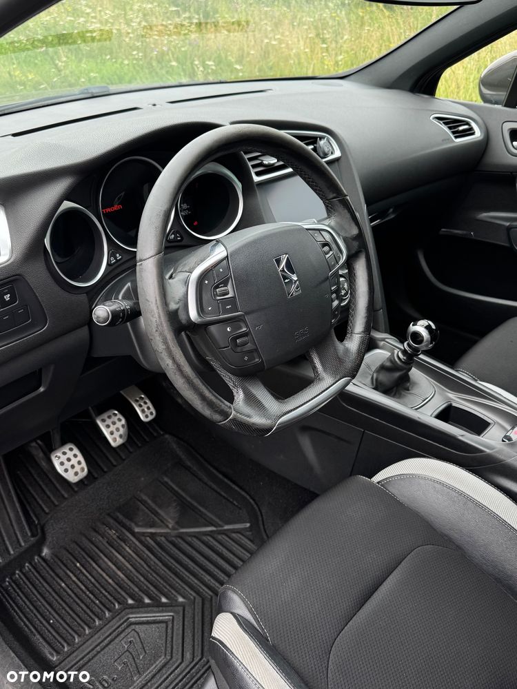 Citroën DS4 HDi 165 SportChic - 9
