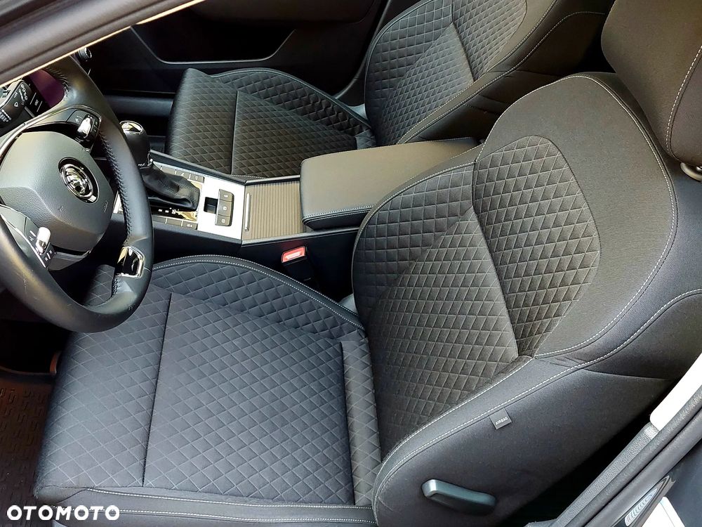 Skoda Superb 2.0 TDI SCR Ambition DSG - 25