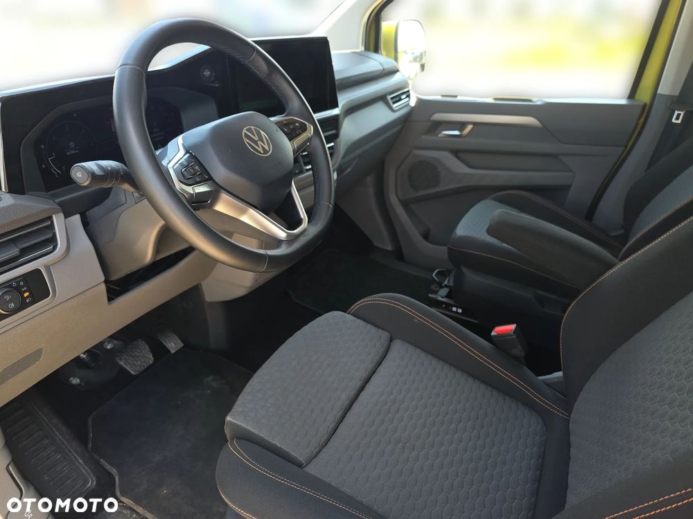 Volkswagen Caravelle - 11