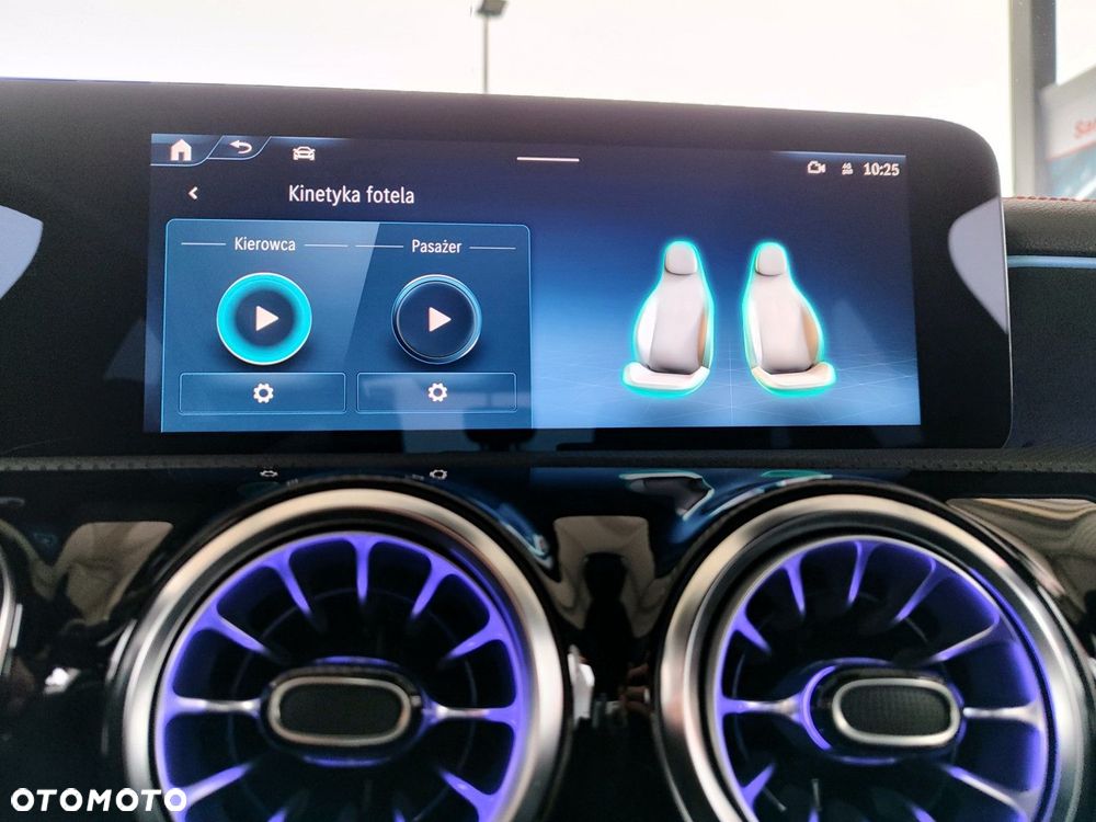 Mercedes-Benz CLA - 37