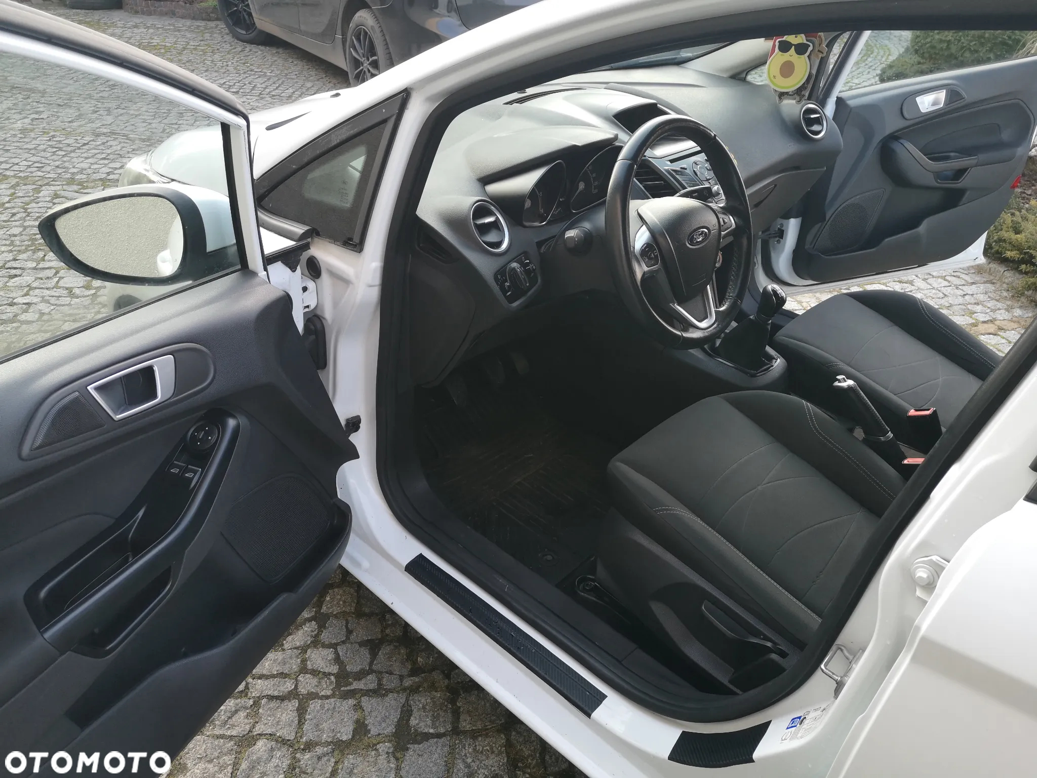 Ford Fiesta - 12