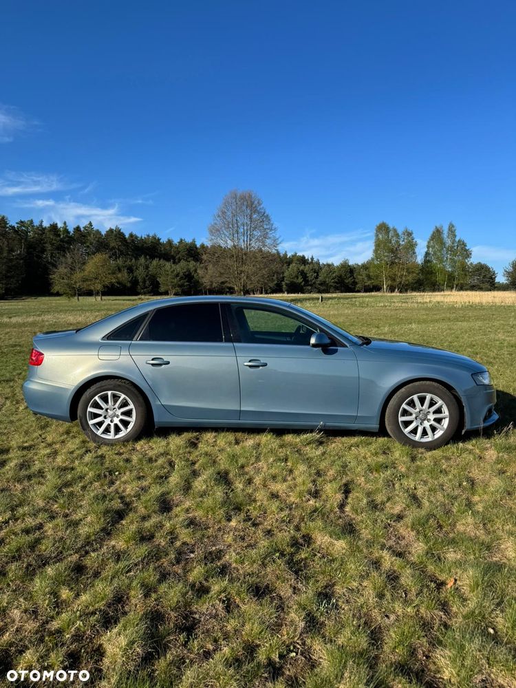 Audi A4 Limousine - 6