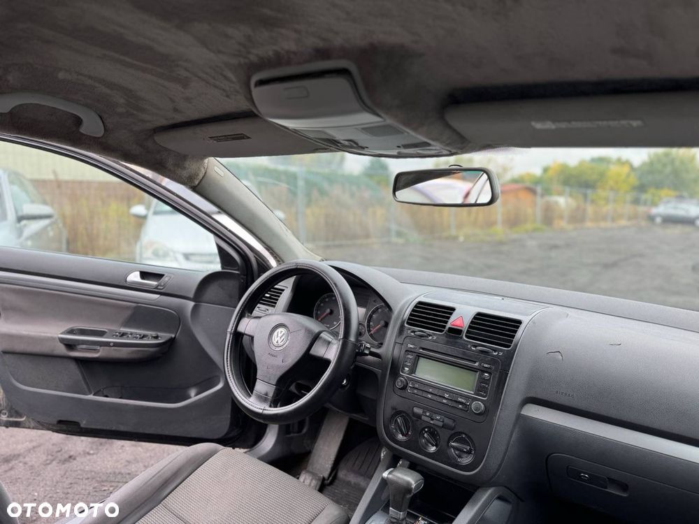 Volkswagen Jetta - 5
