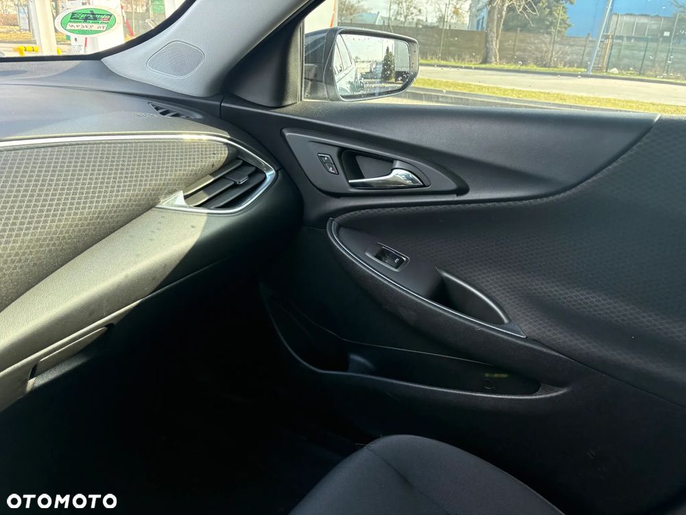 Chevrolet Malibu - 18