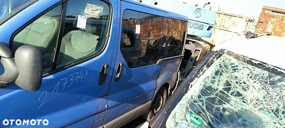 DRZWI PRZESUWNE LEWE RENAULT TRAFIC II - 2