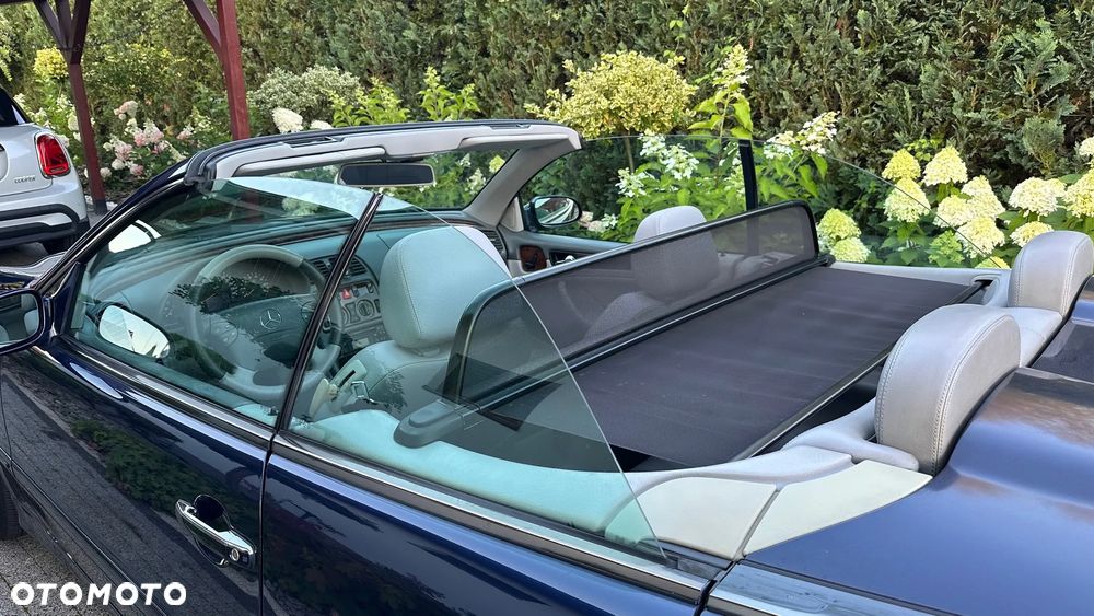 Mercedes-Benz CLK - 23