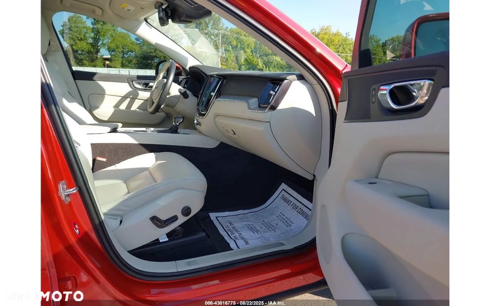 Volvo XC 60 T5 AWD Momentum - 10