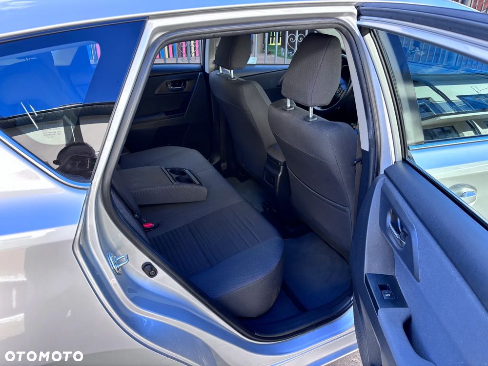 Toyota Auris 1.6 Premium - 3