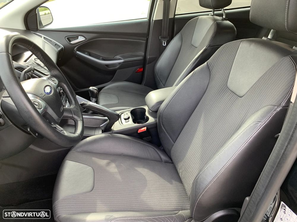 Ford Focus SW - 21