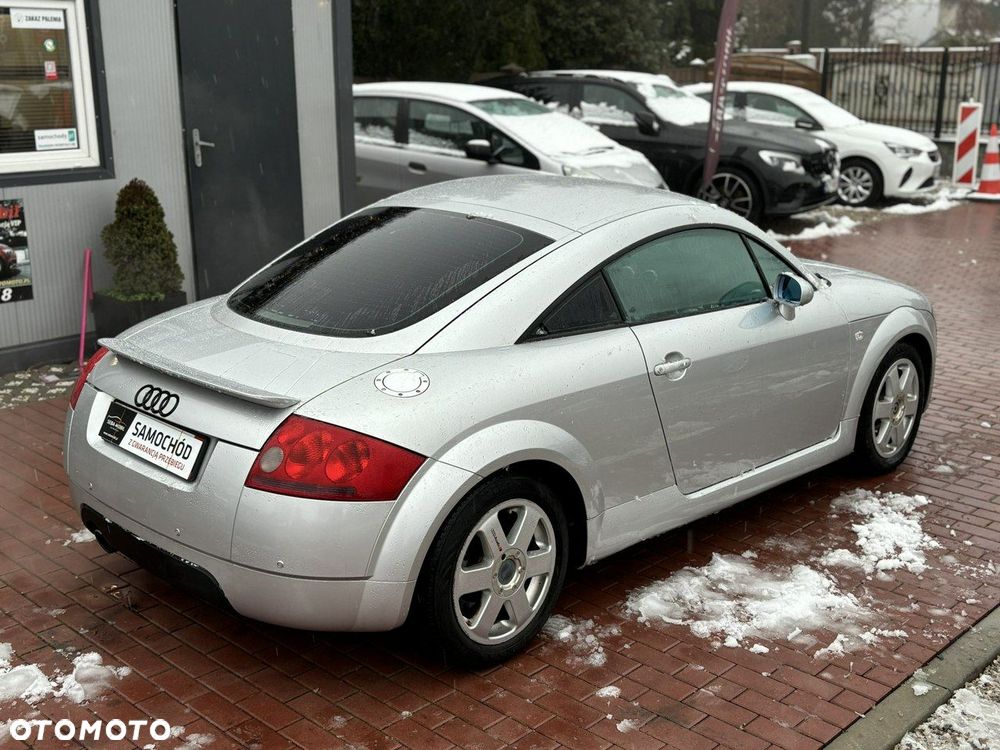 Audi TT Coupé - 8