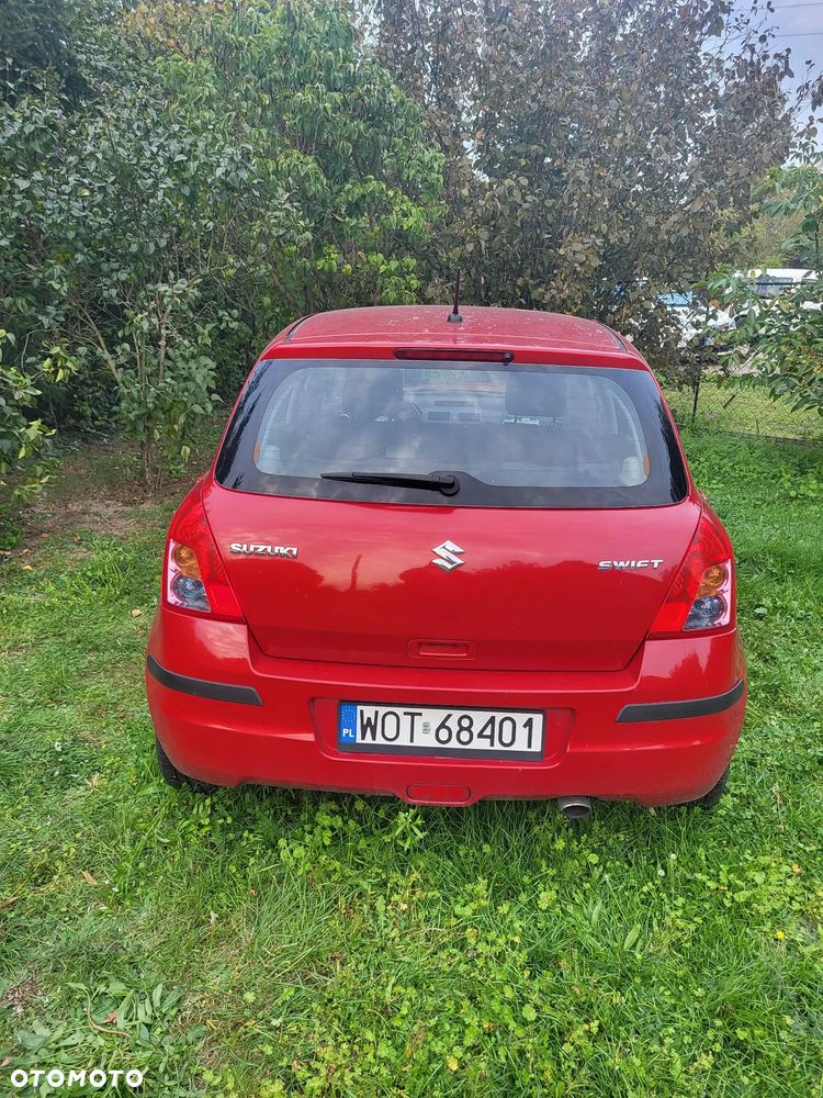 Suzuki Swift 2008 photo 2