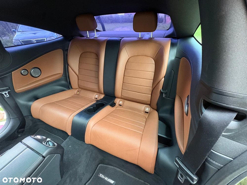 Mercedes-Benz Klasa C 300 7G-TRONIC - 18