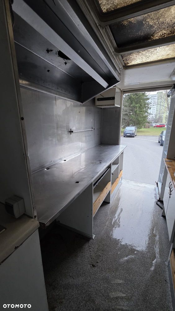 Mercedes-Benz Sprinter - 2