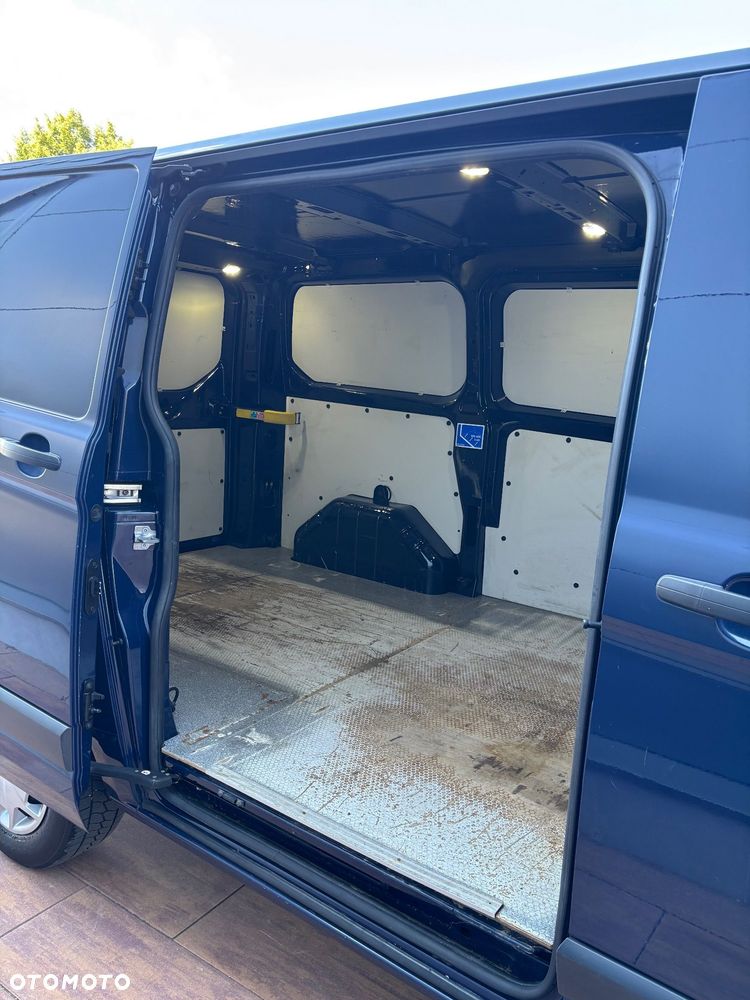 Ford Transit Custom L1H1 Klima Hak I Właściciel Serwis do końca Bezwypadkowy - 21
