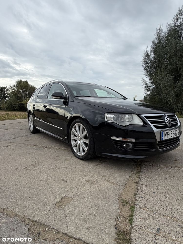 Volkswagen Passat - 1