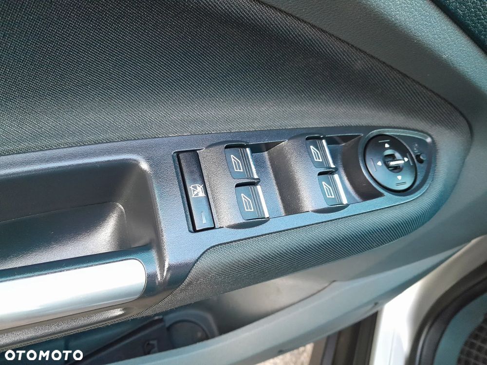 Ford C-MAX 1.6 Edition - 12