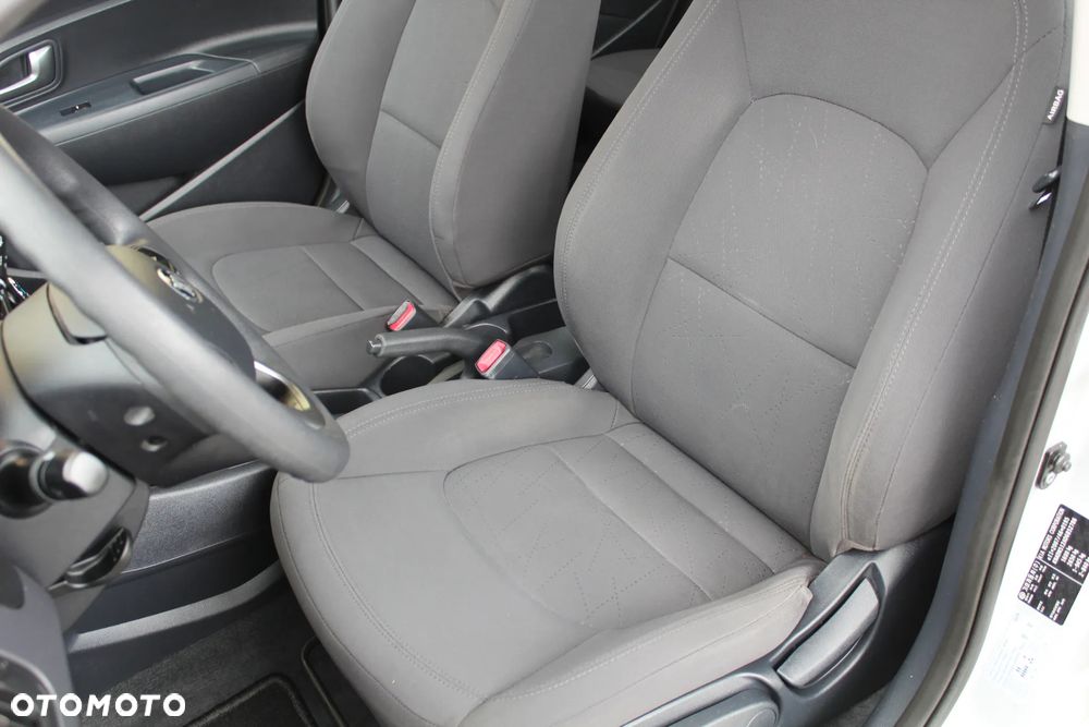 Kia Rio - 15