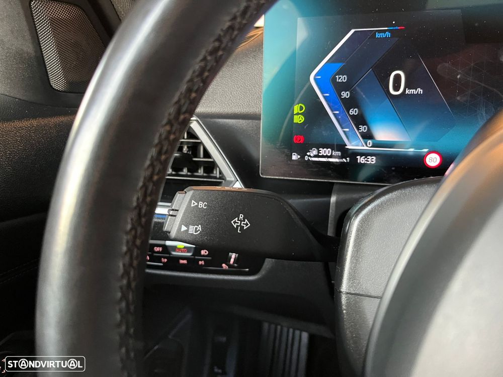 BMW 330 e Touring Pack M Auto - 24