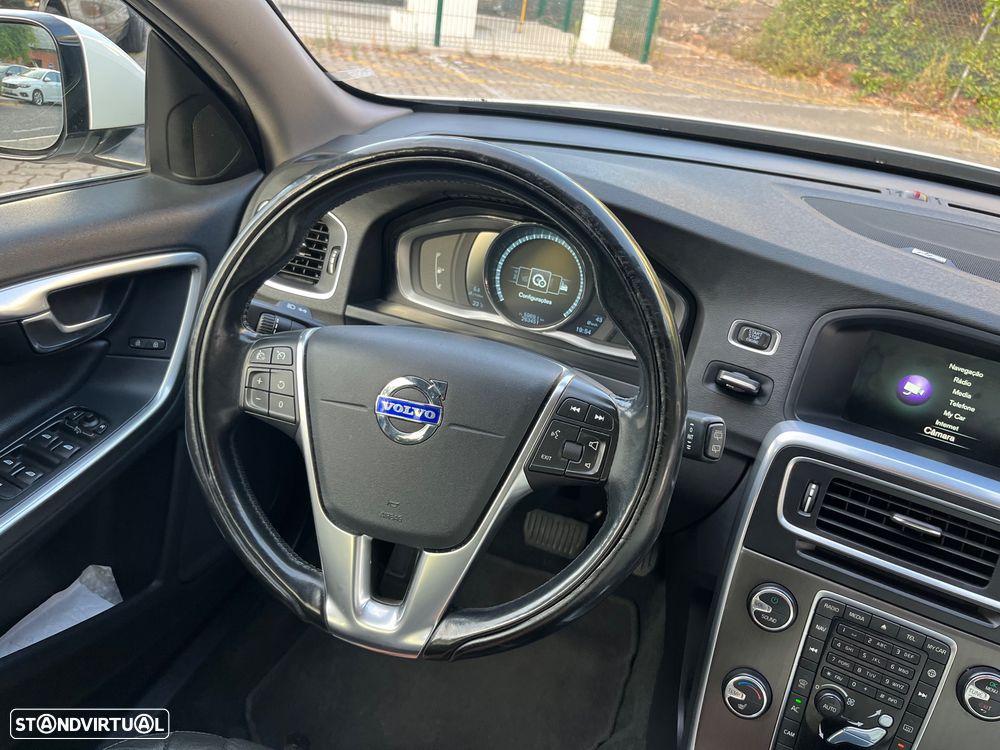 Volvo V60 D6 Plug-In-Hybrid AWD Geartronic Pure Limited - 35