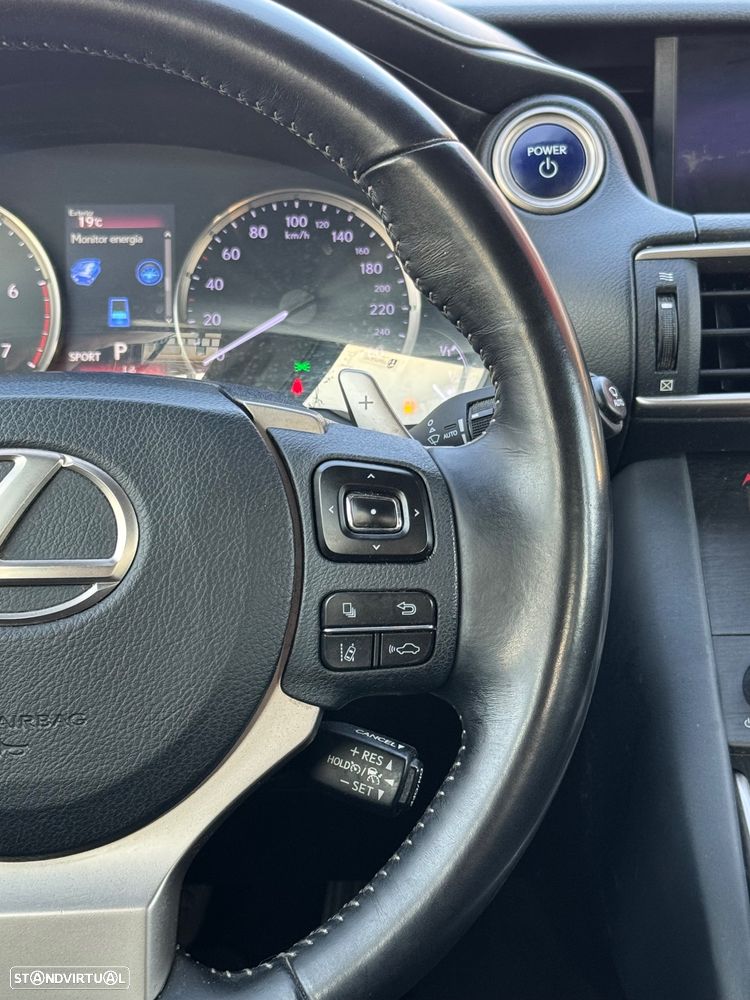 Lexus IS 300H Executive+ - 19