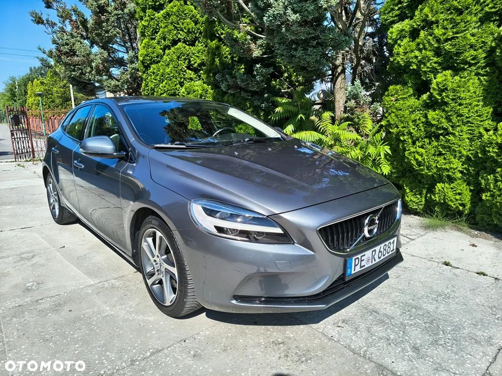 Volvo V40 T2 Linje Svart - 13