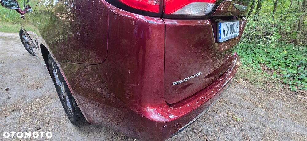 Chrysler Pacifica - 18