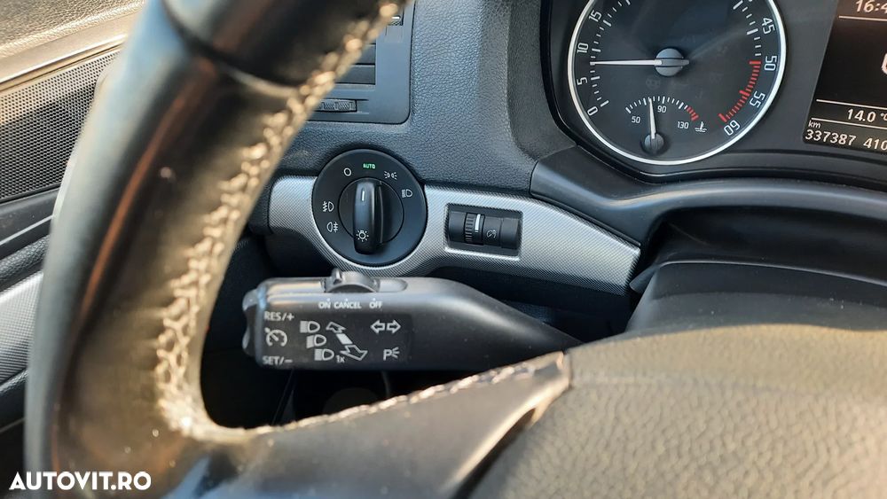 Skoda Octavia 1.6 TDI DPF DSG Elegance - 12