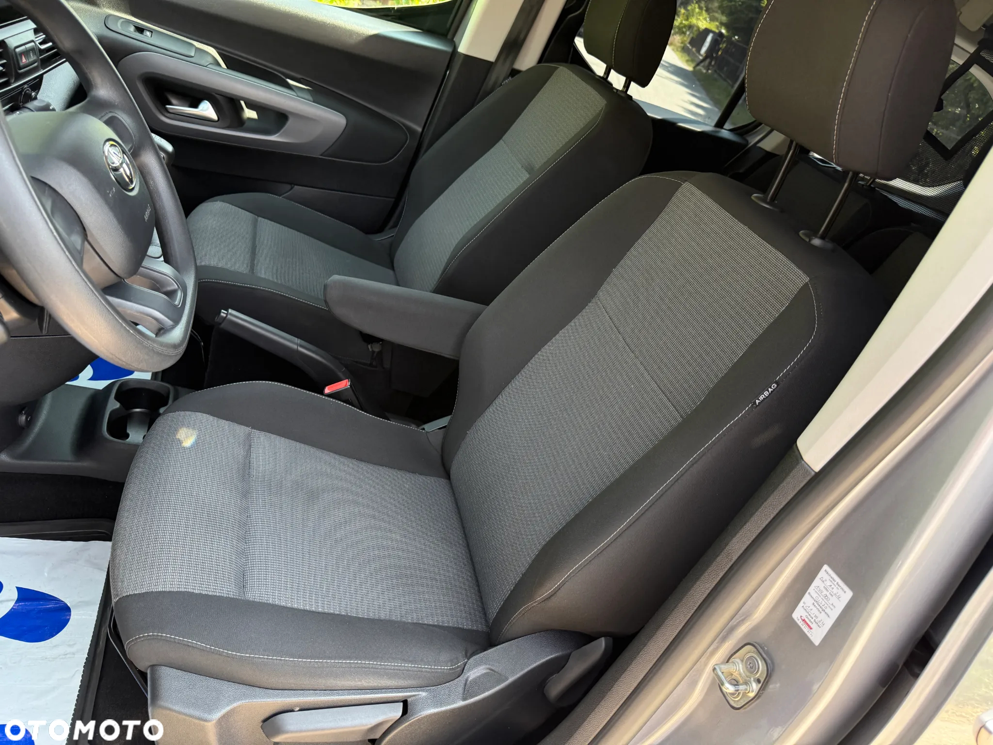 Toyota Proace City Verso Long 1.5 D-4D Business - 12